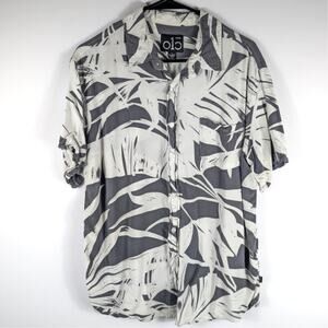 o15 L Short Sleeve Button Up Shirt Abstract Tropical Print Viscose Chest Pocket